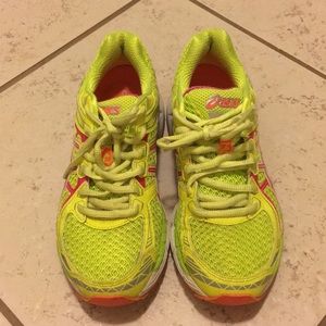 Yellow and pink ASICS ✨